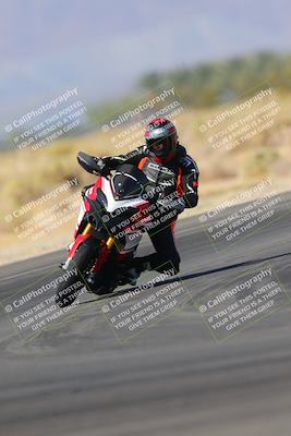 media/Nov-06-2023-Moto Forza (Mon) [[ce023d0744]]/3-Intermediate Group/Session 3 (Turn 16)/